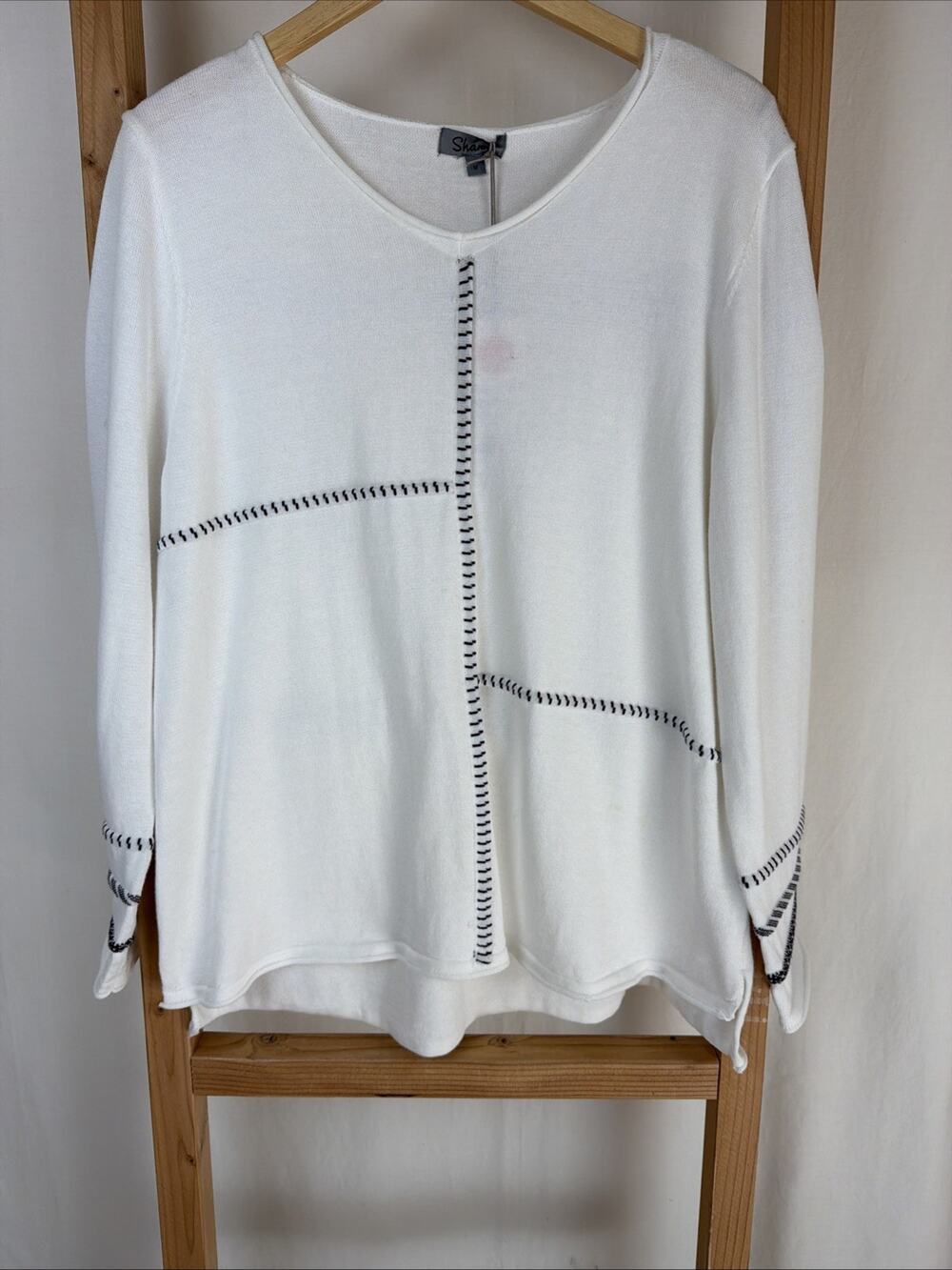 NWT Shana White w/Black Seam Detail Rolled Hems Sweater #0926 Size MED